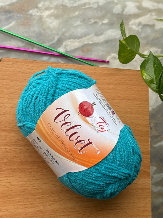 Thin Velvet Yarn - Taj Shade 22