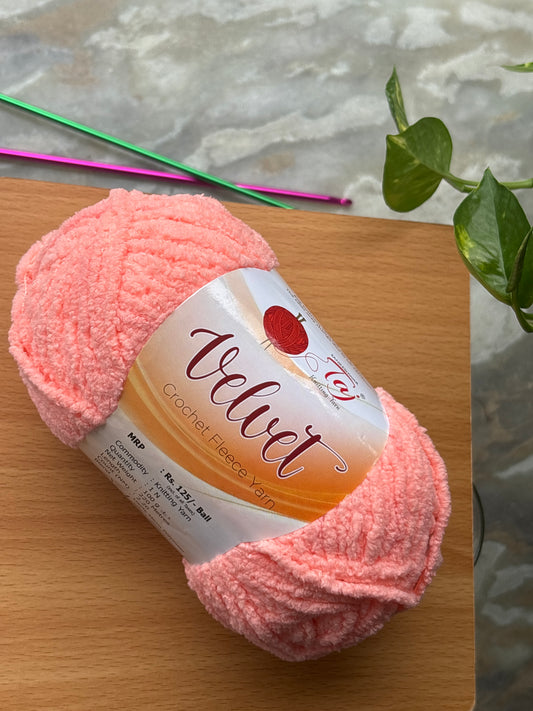 Thin Velvet Yarn - Taj Shade 18