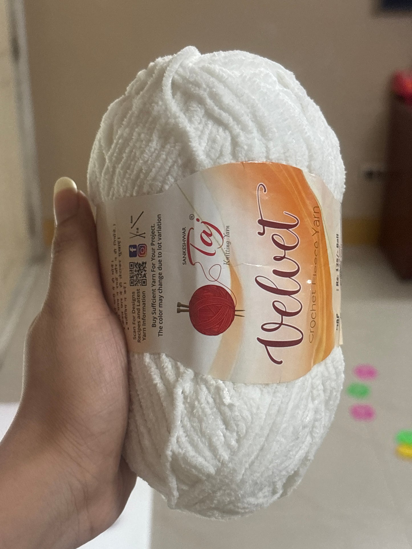Thin Velvet Yarn - Taj Shade OW