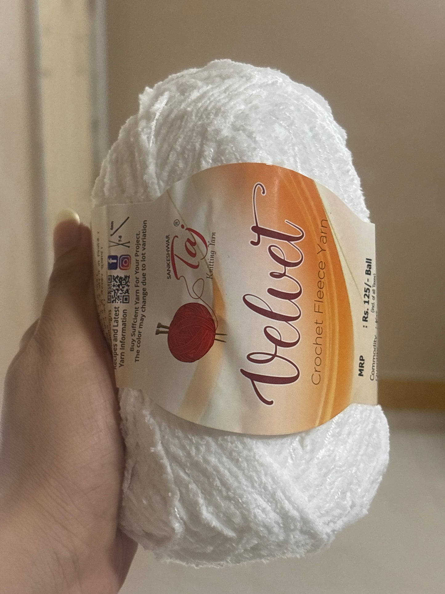 Thin Velvet Yarn - Taj Shade White