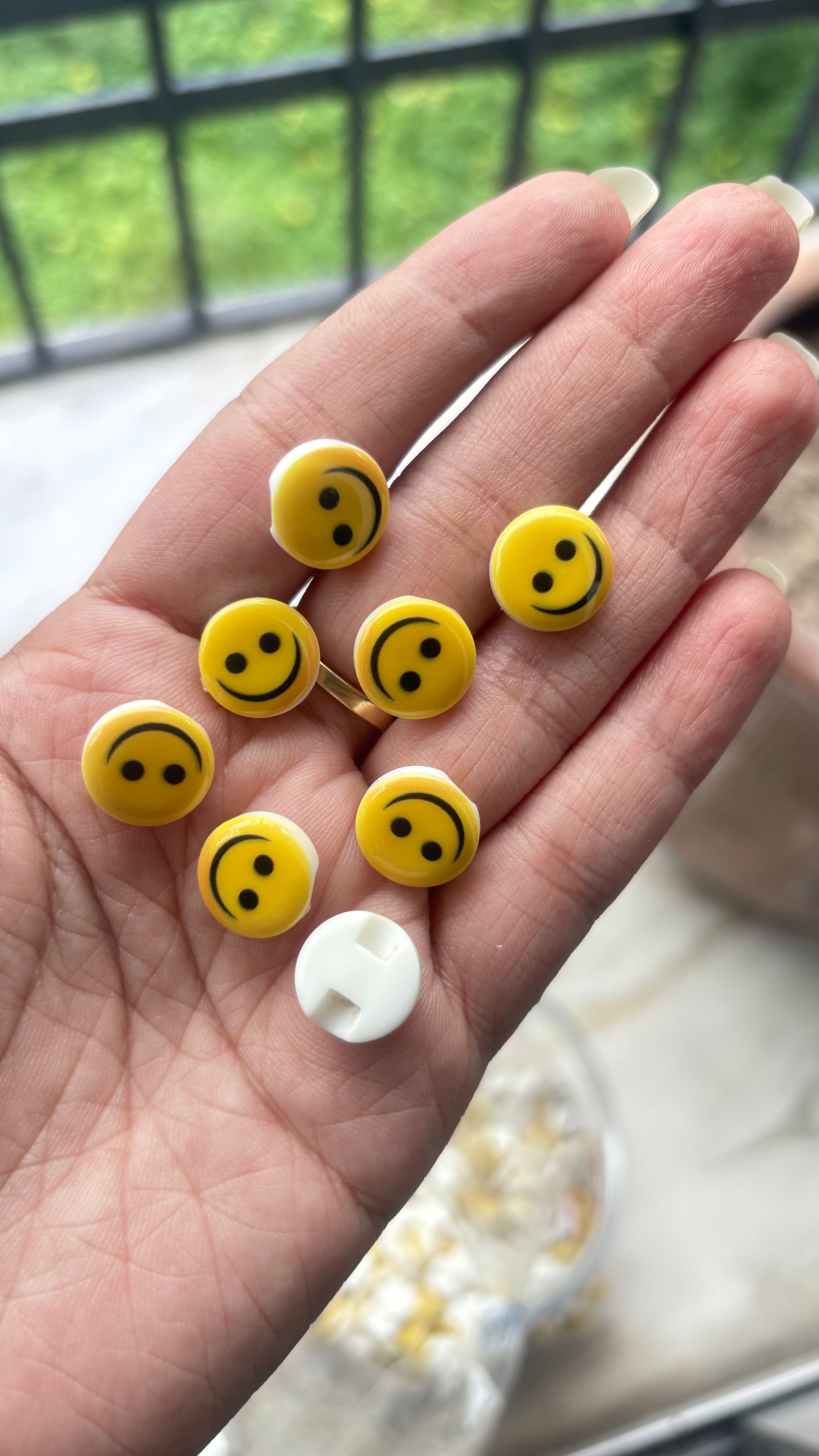 Smiley Buttons – WoolCraft Store