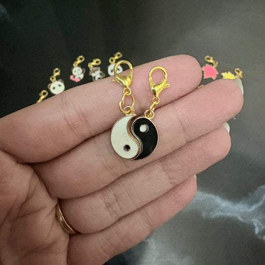 Enamel Stitch Markers Set - Yin Yang